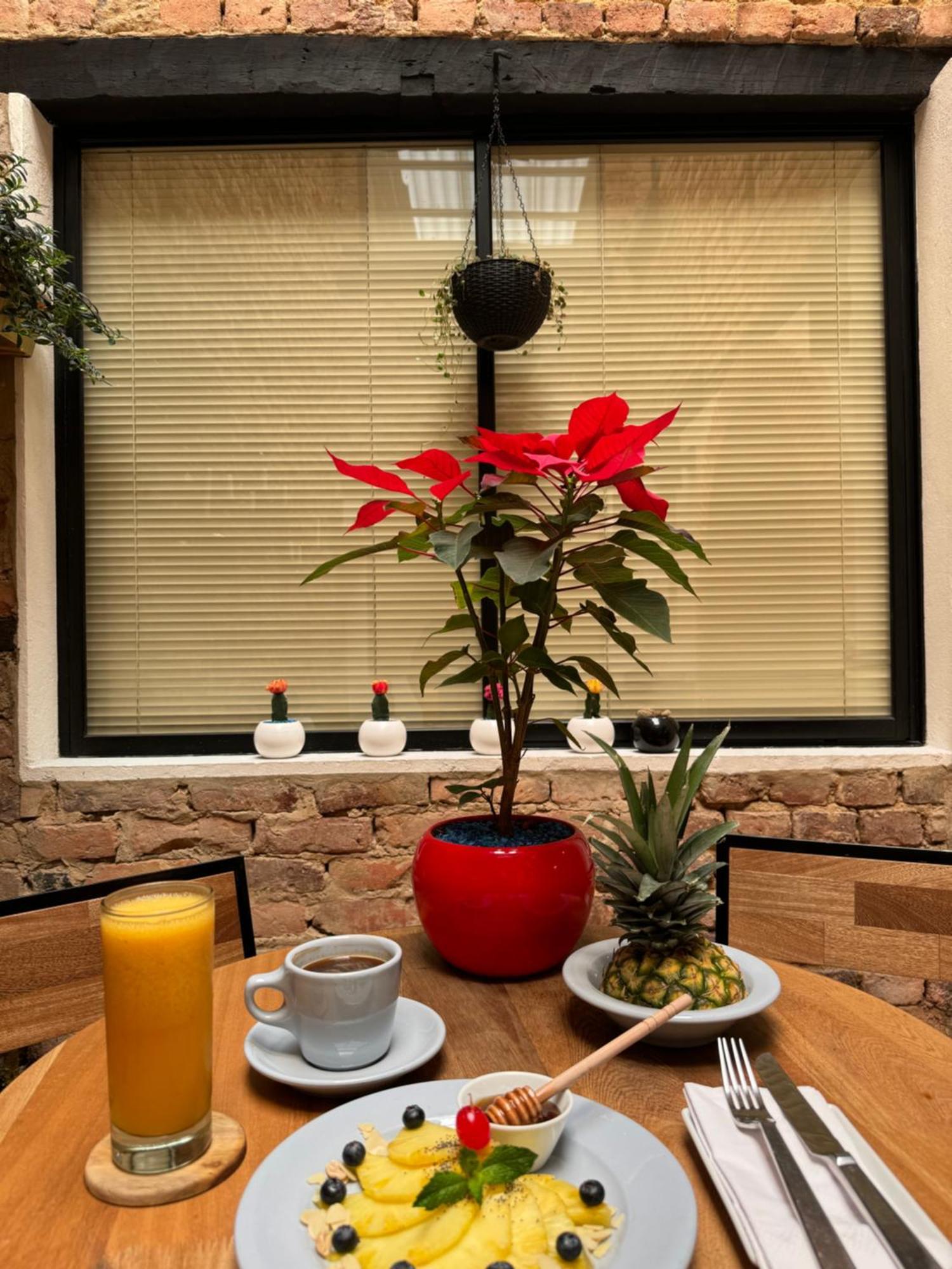 Las Aguas Inn Bogota Exterior photo